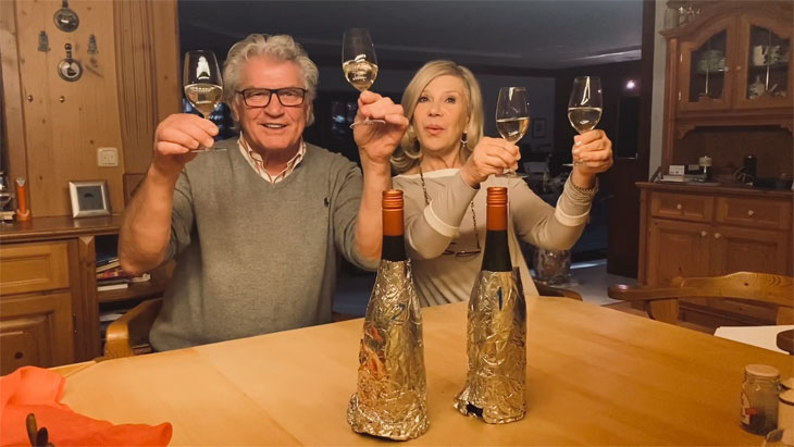 Marianne und Michael Hartl bei der Blindverkostung {Foto: Copyright "Weingut Römmert") 